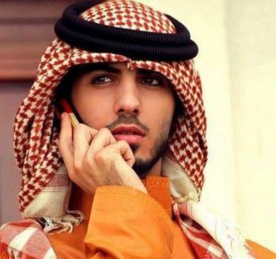 阿拉伯男子因长得太帅 遭沙特警察驱逐出境