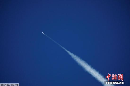 猎鹰9火箭成功发射并部署卫星 但整流罩回收失败