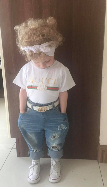 赞！爱尔兰2岁萌娃能辨识众多时尚品牌