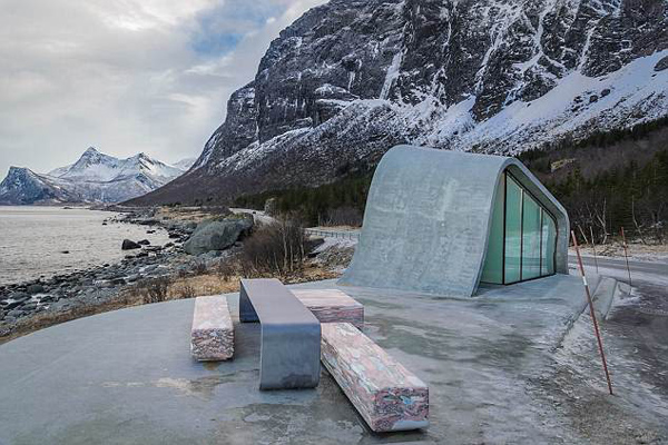 挪威建全球最美公厕 可将半岛美景尽收眼底