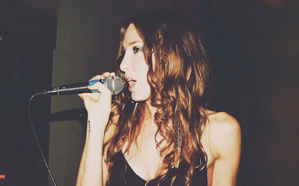 “我是自己的双胞胎”！美女模特竟是“嵌合体人” 拥有两套DNA