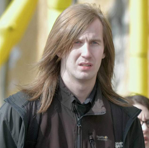 英恋童癖者被正义组织巧设局揭露 法庭却对其轻判