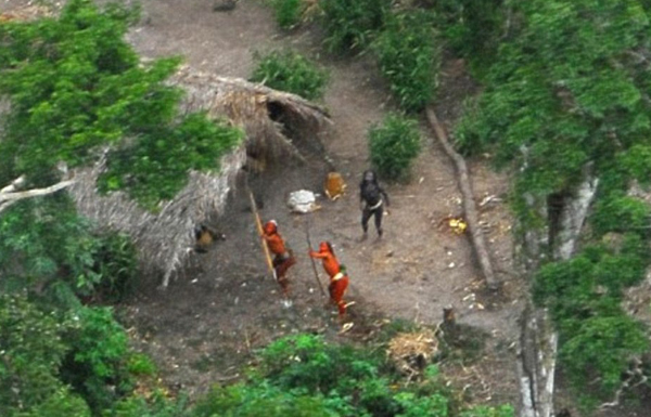 揭秘亚马逊一部落最后一名成员22年独立生活