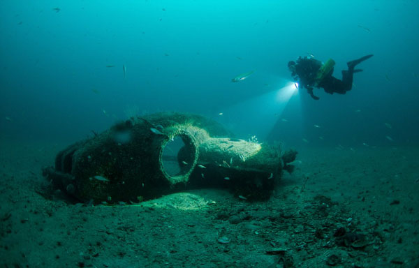 英潜水员拍到一战沉船照片 锈迹斑斑安静述说历史