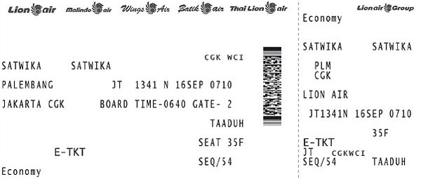 买了个假机票？印尼女子登上飞机却找不到机票上的座位