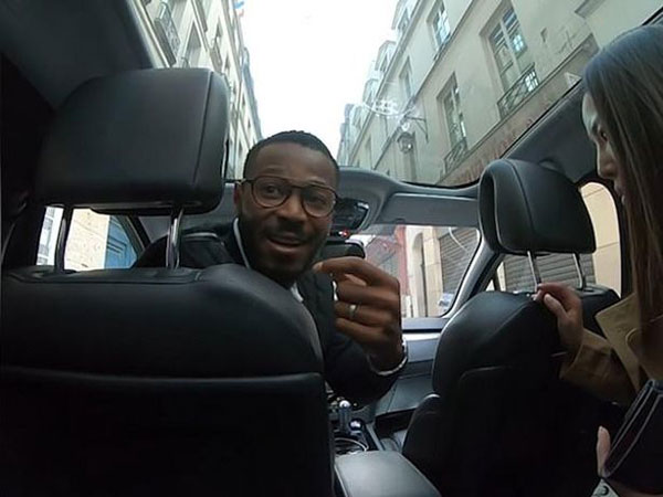 泰游客被巴黎出租车司机锁车内要挟高额车费