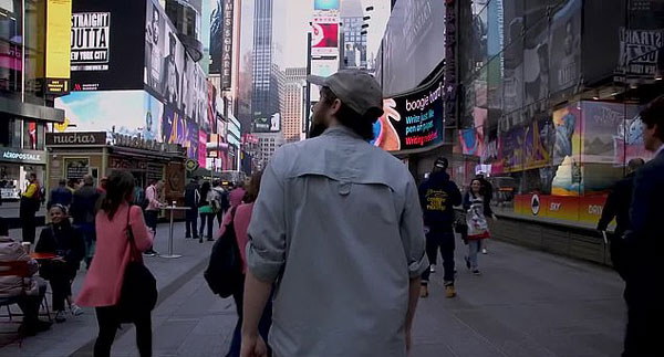 美男子徒步走遍纽约市道路 感受多元魅力