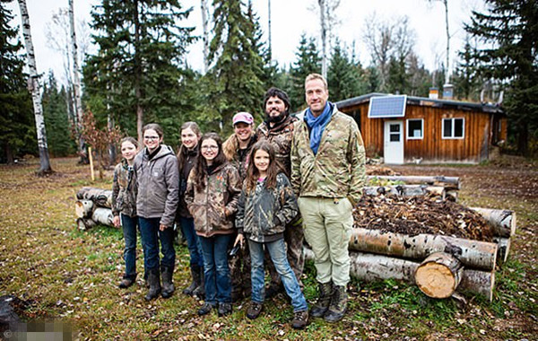 加拿大一家庭隐居原始森林 上演现实版“桃花源记”
