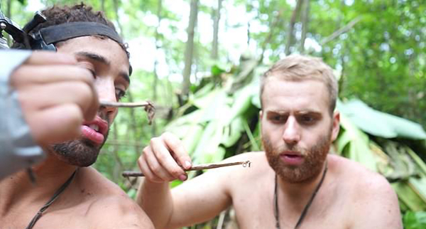 英国两男子赤身裸体在马来西亚丛林生活三周