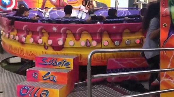 西班牙一女孩乘坐迪斯科转盘被甩出撞到墙上