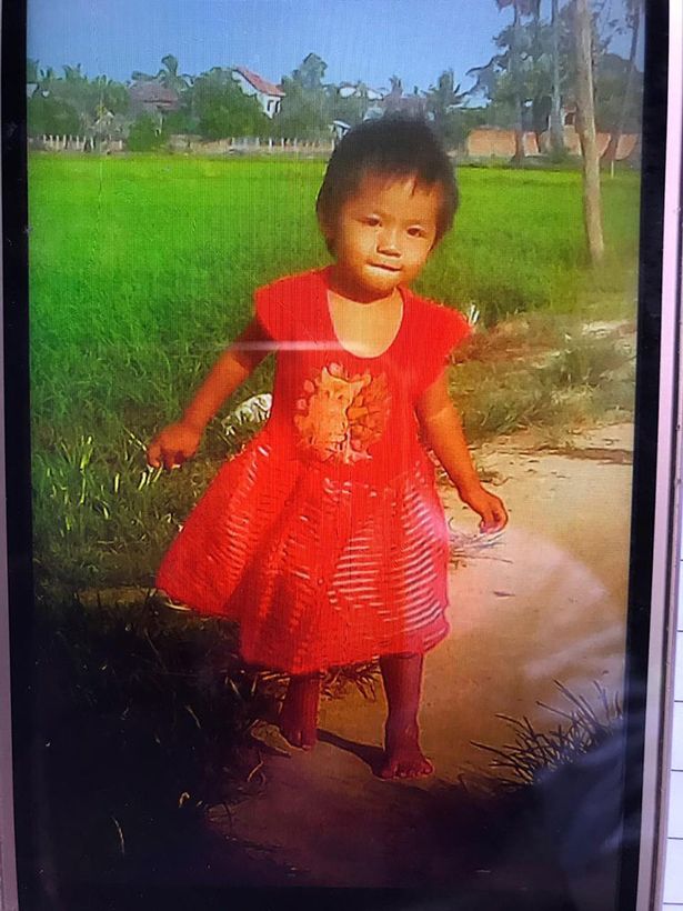 柬埔塞一2岁女童因妈妈疏忽误掉鳄鱼池 被活活吃掉