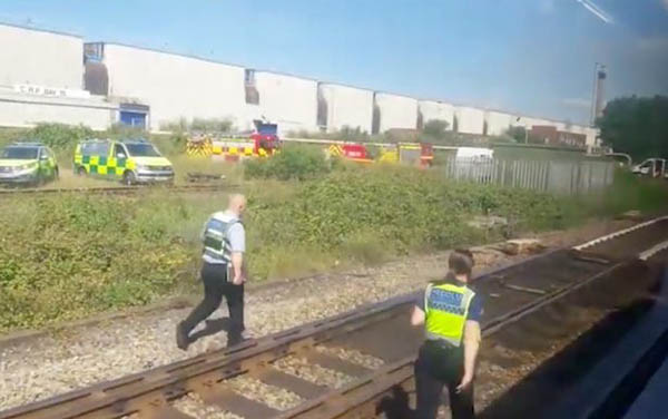 英铁路工人戴护耳器工作未听到火车声 不幸丧命