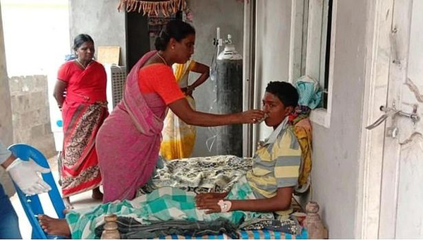 印度一母亲在儿子葬礼上发现其眼角落泪 及时挽救其生命