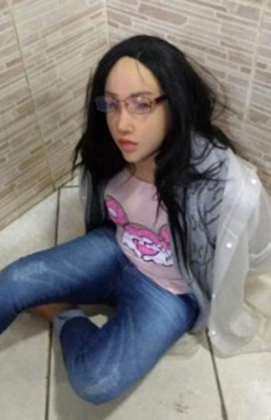 巴西一毒贩伪装成19岁女儿越狱 被识破后自杀