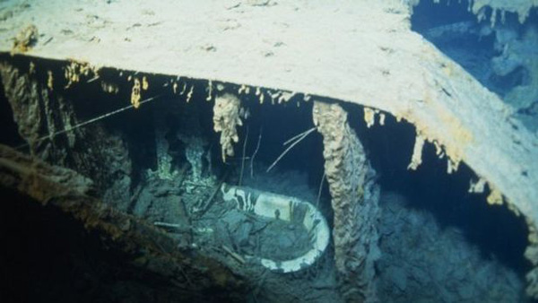 潜水员14年来首次造访泰坦尼克号残骸 高清镜头揭示沉船现状