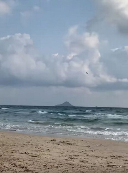 西班牙一训练机在度假区附近海域坠毁 致1人死亡