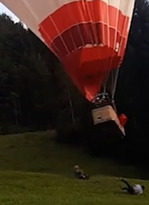 奥地利一热气球着陆失败 两男子跌出吊篮受伤