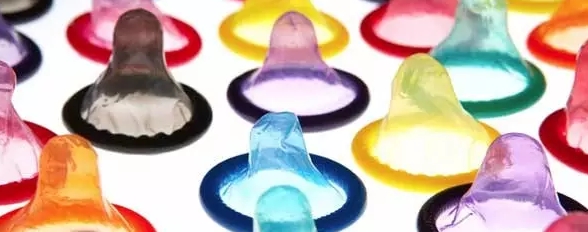 瑞典诊所帮男士测量尺寸选购避孕套